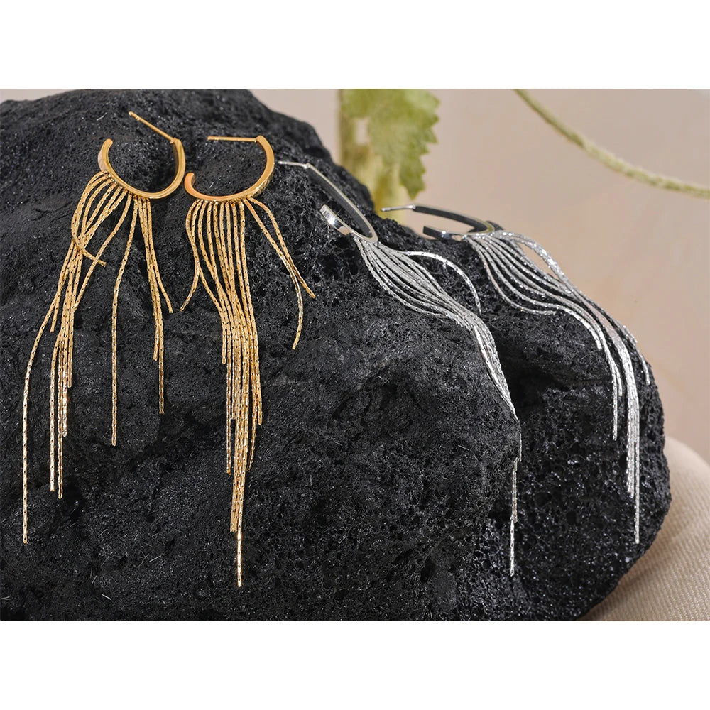 Yhpup-Brincos Dangle Longos Borla para Mulheres, Encantos de Metal, Jóias de Aço Inoxidável Impermeável, Cor Dourada, PVD, Fashion Party,Brincos Longos Femininos,
Acessórios Sofisticados para Festas,
Brincos em Aço Inoxidável com Ouro,
Joias Modernas e Elegantes,
Brincos de Borla Leves e Confortáveis,
Presentes para Mulheres Estilosas,
Brincos de Alta Durabilidade,
Brincos Dourados e Prateados Femininos,
