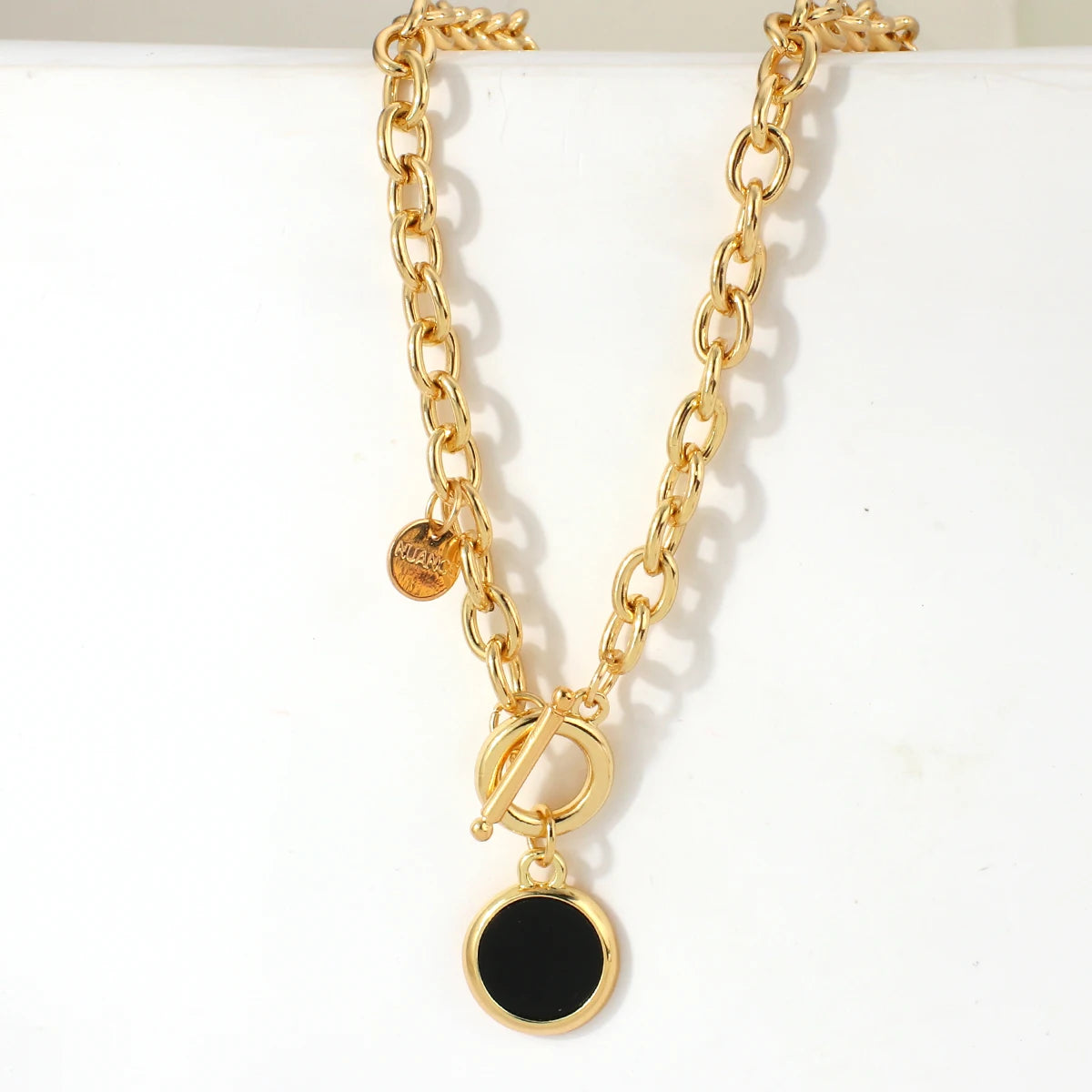 Aensoa ouro prata cor acrílico redondo pingente colares para mulher grosso corrente toggle fecho punk colar jóias femininas
Colar zircônia Feminino,
Colar Ajustável,
Joias,
Colar Ajustável corrente zircônia,
Colar Regulável de zircônia,
Colar 18k,
Banhado a Ouro,
Revestido a Ouro,
Colar prateado,
Colar de Prata,
Comprar todo dia,
Loja comprar todo dia,
Colar comprar todo dia,
Aço inoxidável,
brilhante,
Dourado,
Prata,
Colar Duplo,
Colar cristal,
Colar de Ouro,
Colar de Prata,
Colar com Zircônia Cúbica