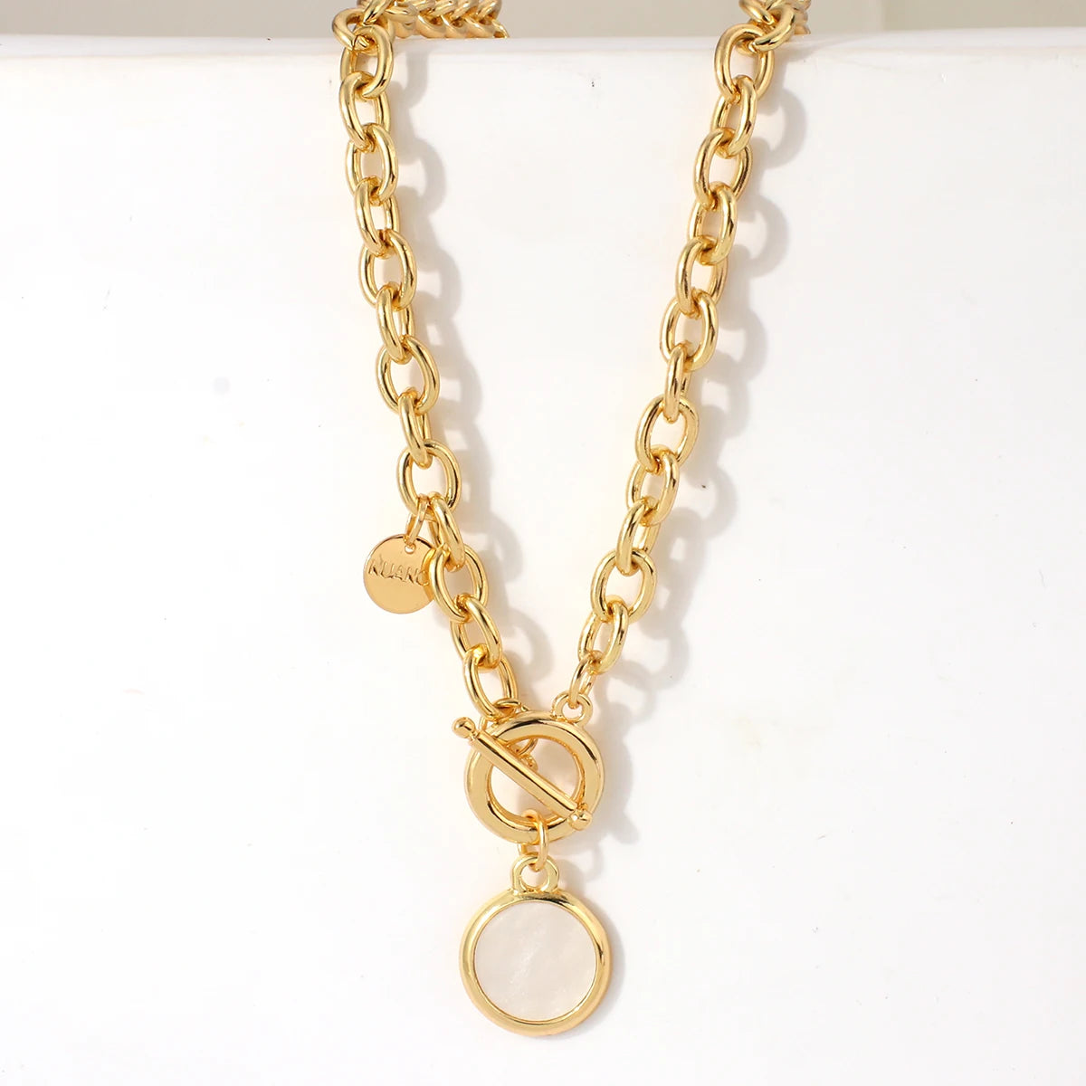 Aensoa ouro prata cor acrílico redondo pingente colares para mulher grosso corrente toggle fecho punk colar jóias femininas
Colar zircônia Feminino,
Colar Ajustável,
Joias,
Colar Ajustável corrente zircônia,
Colar Regulável de zircônia,
Colar 18k,
Banhado a Ouro,
Revestido a Ouro,
Colar prateado,
Colar de Prata,
Comprar todo dia,
Loja comprar todo dia,
Colar comprar todo dia,
Aço inoxidável,
brilhante,
Dourado,
Prata,
Colar Duplo,
Colar cristal,
Colar de Ouro,
Colar de Prata,
Colar com Zircônia Cúbica