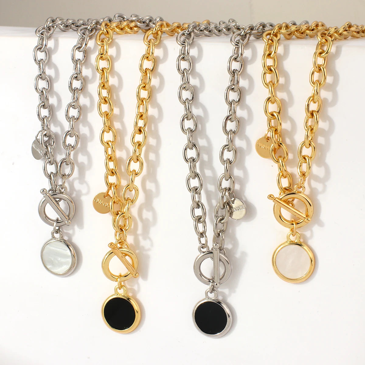 Aensoa ouro prata cor acrílico redondo pingente colares para mulher grosso corrente toggle fecho punk colar jóias femininas
Colar zircônia Feminino,
Colar Ajustável,
Joias,
Colar Ajustável corrente zircônia,
Colar Regulável de zircônia,
Colar 18k,
Banhado a Ouro,
Revestido a Ouro,
Colar prateado,
Colar de Prata,
Comprar todo dia,
Loja comprar todo dia,
Colar comprar todo dia,
Aço inoxidável,
brilhante,
Dourado,
Prata,
Colar Duplo,
Colar cristal,
Colar de Ouro,
Colar de Prata,
Colar com Zircônia Cúbica