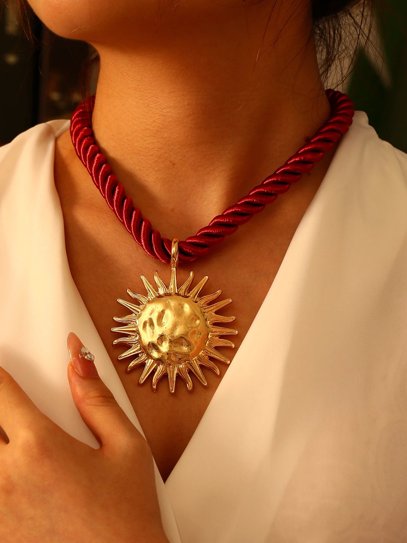 Pingente de liga feminina, simples, verão, sol, coração, tecido, torção, jóias, presente, férias, festa, 1pc,Colar feminino com pingente de coração,
Colar de coração e sol,
Joias femininas elegantes,
Colar feminino moderno,
Presente para mulheres,
Colar com pingente exclusivo,
Acessório feminino sofisticado,
Colar ajustável elegante,
Joias para ocasiões especiais,
Colar feminino versátil,
Acessórios femininos delicados,
Pingente de coração e sol,
Colar para festas e eventos,
Colar feminino casual e elegante