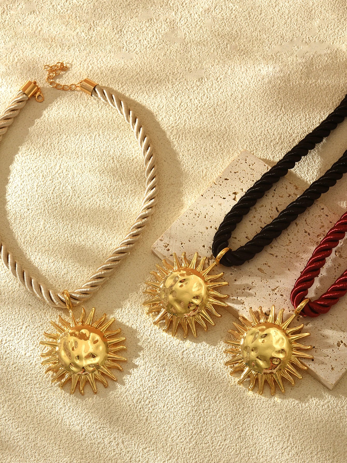 Pingente de liga feminina, simples, verão, sol, coração, tecido, torção, jóias, presente, férias, festa, 1pc,Colar feminino com pingente de coração,
Colar de coração e sol,
Joias femininas elegantes,
Colar feminino moderno,
Presente para mulheres,
Colar com pingente exclusivo,
Acessório feminino sofisticado,
Colar ajustável elegante,
Joias para ocasiões especiais,
Colar feminino versátil,
Acessórios femininos delicados,
Pingente de coração e sol,
Colar para festas e eventos,
Colar feminino casual e elegante