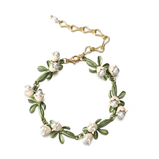 AENSOA-Colar folha floral branca para mulheres, gargantilha de liga na moda, esmalte Lily Valley, cor dourada, personalidade, alta qualidade,Colar floral dourado feminino,
Colar inspirado no lírio-do-vale,
Acessório floral vintage dourado,
Colar feminino para presentes especiais,
Colar com detalhes de flores douradas,
Acessório delicado inspirado na natureza,
Colar dourado para ocasiões elegantes,
Joias femininas com pingente floral,
Colar feminino casual e sofisticado,
Colar vintage com pingente delicado,