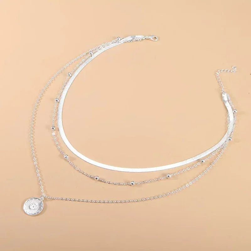 925 Prata Esterlina Três Camadas Colar Redondo para Mulheres, Simples Corrente Cobra, Charme Bola, Presente Festa, Jóias Requintadas, Colar Três Camadas em Prata Esterlina
Joias femininas em prata 925
Colar elegante de prata para festas
Acessórios de prata esterlina para mulheres
Colar moderno em prata com pingente geométrico
Presente feminino em prata esterlina
Colar ajustável de prata para eventos especiais
Colar sofisticado para casamento em prata 925
Corrente de prata com design clássico
Joias de prata