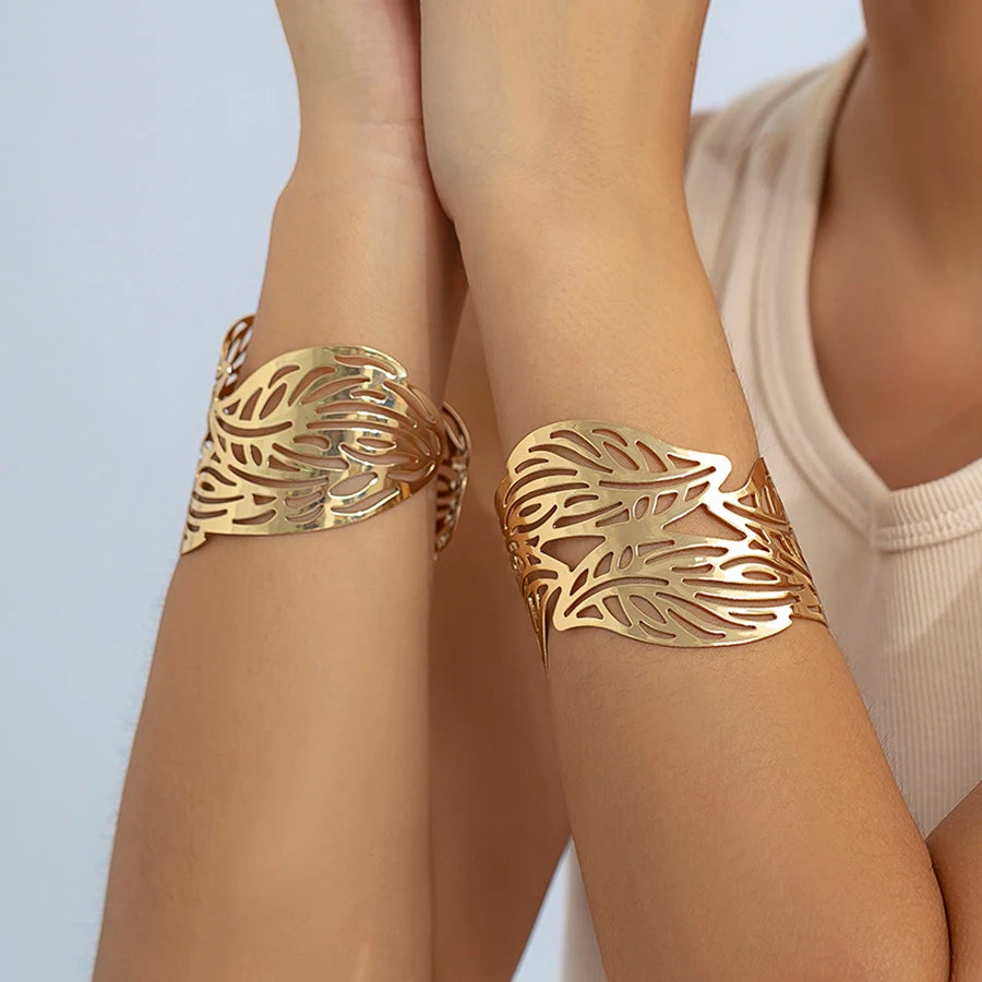 Lacteo-Bracelete largo feminino, bracelete dourado, folha da moda, forma de flor, abertura, punk, grande joalheria, moda feminina
Bracelete zircônia Feminino,
Bracelete Ajustável,
Joias,
Bracelete Ajustável corrente zircônia,
Bracelete Regulável de zircônia,
Bracelete 18k,
Banhado a Ouro,
Revestido a Ouro,
Bracelete prateado, 
Bracelete de Prata,
Comprar todo dia, 
Loja comprar todo dia,
Bracelete comprar todo dia,
Aço inoxidável,
brilhante,
Dourado,
Prata,
Bracelete Duplo,
Bracelete cristal,
