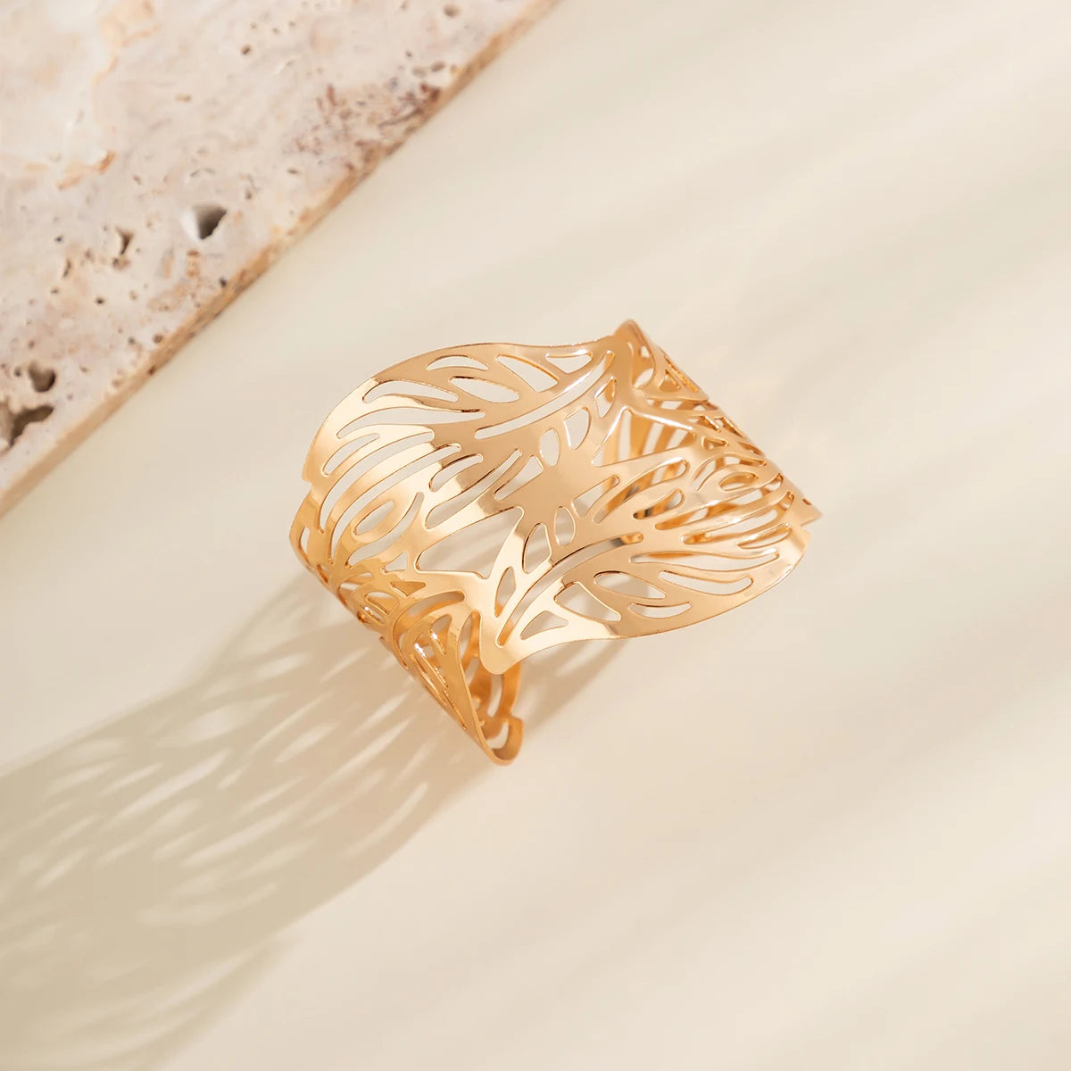 Lacteo-Bracelete largo feminino, bracelete dourado, folha da moda, forma de flor, abertura, punk, grande joalheria, moda feminina
Bracelete zircônia Feminino,
Bracelete Ajustável,
Joias,
Bracelete Ajustável corrente zircônia,
Bracelete Regulável de zircônia,
Bracelete 18k,
Banhado a Ouro,
Revestido a Ouro,
Bracelete prateado, 
Bracelete de Prata,
Comprar todo dia, 
Loja comprar todo dia,
Bracelete comprar todo dia,
Aço inoxidável,
brilhante,
Dourado,
Prata,
Bracelete Duplo,
Bracelete cristal,

