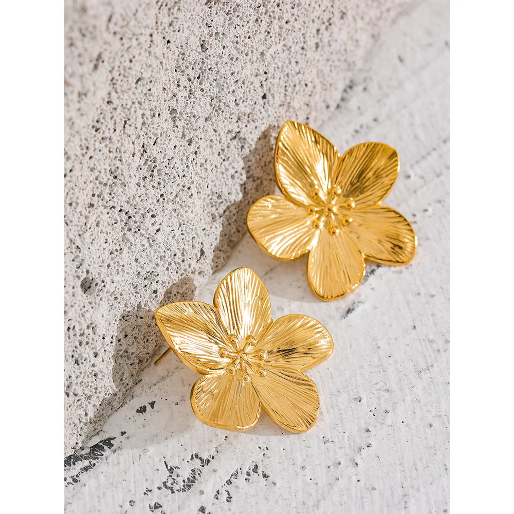  livre cor de ouro do vintage aço inoxidável flor metal brincos para as mulheres individual elegante jóias na moda