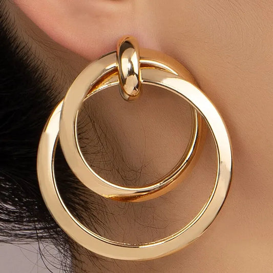 Brincos de argola grande trançado cor dourada para mulheres, brincos de indicação geométrica, brincos para meninas, boate festaBrincos de Argola Grande Trançado Dourado,
Brincos de argola femininos modernos,
Acessórios de cobre com design trançado,
Brincos de argola leves e confortáveis,
Brincos de festa elegantes e sofisticados,
Brincos dourados para eventos formais,
Brincos de argola grandes para mulheres,
Brincos geométricos de cobre dourado,
Acessórios femininos elegantes e modernos,
Brincos de argola p