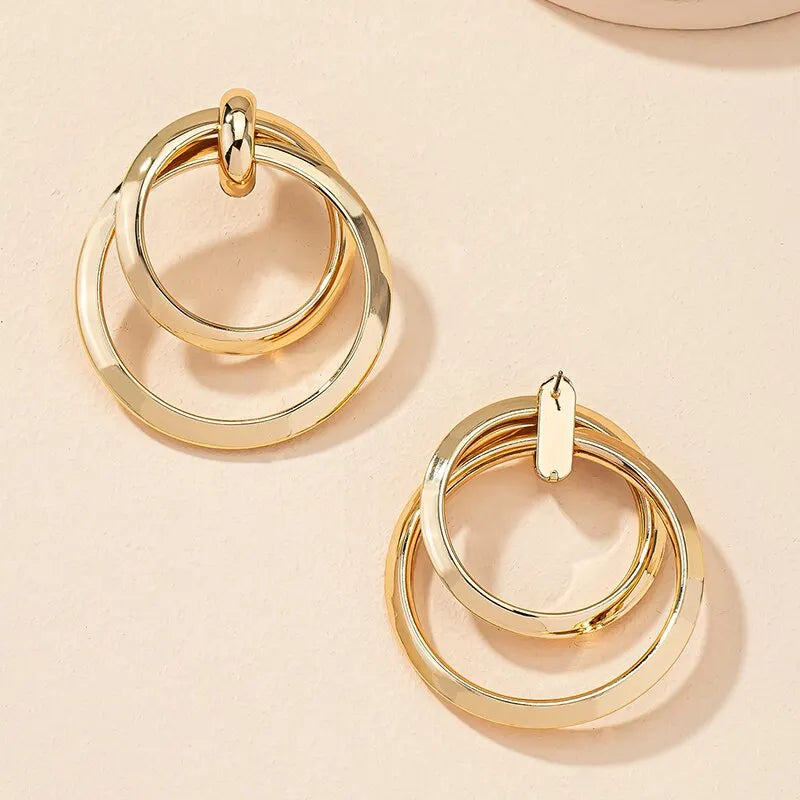 Brincos de argola grande trançado cor dourada para mulheres, brincos de indicação geométrica, brincos para meninas, boate festa,Brincos de Argola Grande Trançado Dourado,
Brincos de argola femininos modernos,
Acessórios de cobre com design trançado,
Brincos de argola leves e confortáveis,
Brincos de festa elegantes e sofisticados,
Brincos dourados para eventos formais,
Brincos de argola grandes para mulheres,
Brincos geométricos de cobre dourado,
Acessórios femininos elegantes e modernos,
Brincos de argola 