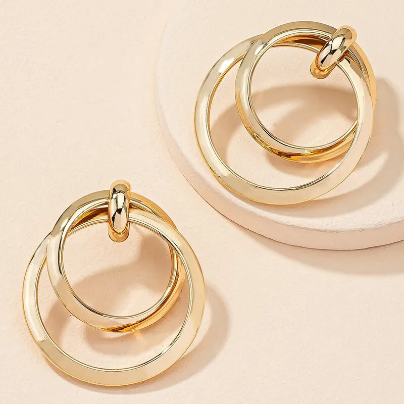 Brincos de argola grande trançado cor dourada para mulheres, brincos de indicação geométrica, brincos para meninas, boate festa,Brincos de Argola Grande Trançado Dourado,
Brincos de argola femininos modernos,
Acessórios de cobre com design trançado,
Brincos de argola leves e confortáveis,
Brincos de festa elegantes e sofisticados,
Brincos dourados para eventos formais,
Brincos de argola grandes para mulheres,
Brincos geométricos de cobre dourado,
Acessórios femininos elegantes e modernos,
Brincos de argola 