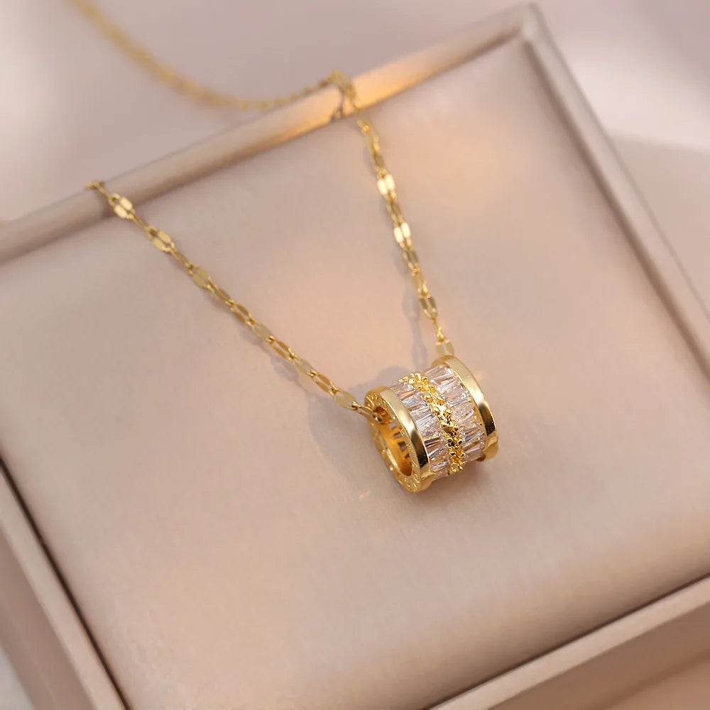 Colar de dupla camada em aço inoxidável para mulheres, pingente de cristal, corrente de clavícula, joia festa, moda
Colar zircônia Feminino,
Colar Ajustável,
Joias,
Colar Ajustável corrente zircônia,
Colar Regulável de zircônia,
Colar 18k,
Banhado a Ouro,
Revestido a Ouro,
Colar prateado, 
Colar de Prata,
Comprar todo dia, 
Loja comprar todo dia,
Colar comprar todo dia,
Aço inoxidável,
brilhante,
Dourado,
Prata,
Colar Duplo,
Colar cristal,
Colar de Ouro,
Colar de Prata,
Colar com Zircônia Cúbica
Colar Flor
