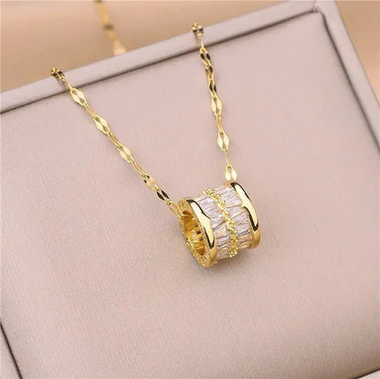Colar de dupla camada em aço inoxidável para mulheres, pingente de cristal, corrente de clavícula, joia festa, moda
Colar zircônia Feminino,
Colar Ajustável,
Joias,
Colar Ajustável corrente zircônia,
Colar Regulável de zircônia,
Colar 18k,
Banhado a Ouro,
Revestido a Ouro,
Colar prateado, 
Colar de Prata,
Comprar todo dia, 
Loja comprar todo dia,
Colar comprar todo dia,
Aço inoxidável,
brilhante,
Dourado,
Prata,
Colar Duplo,
Colar cristal,
Colar de Ouro,
Colar de Prata,
Colar com Zircônia Cúbica
Colar Flor
