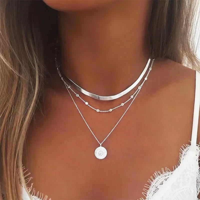 925 Prata Esterlina Três Camadas Colar Redondo para Mulheres, Simples Corrente Cobra, Charme Bola, Presente Festa, Jóias Requintadas, Colar Três Camadas em Prata Esterlina
Joias femininas em prata 925
Colar elegante de prata para festas
Acessórios de prata esterlina para mulheres
Colar moderno em prata com pingente geométrico
Presente feminino em prata esterlina
Colar ajustável de prata para eventos especiais
Colar sofisticado para casamento em prata 925
Corrente de prata com design clássico
Joias de prata 