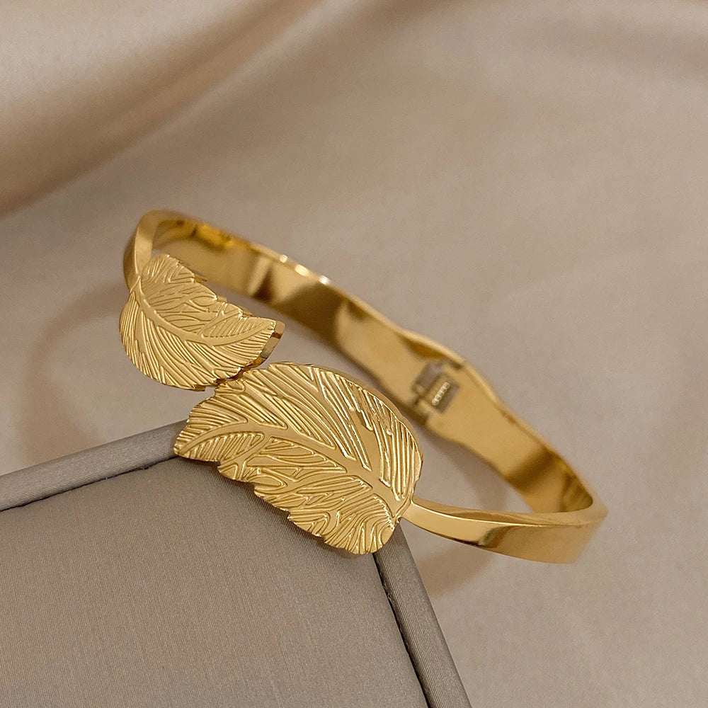 Greatera pulseira de aço inoxidável para mulheres, pulseiras Chunky Leaf, banhado a ouro, pulseiras de folhas de metal, jóias impermeáveis