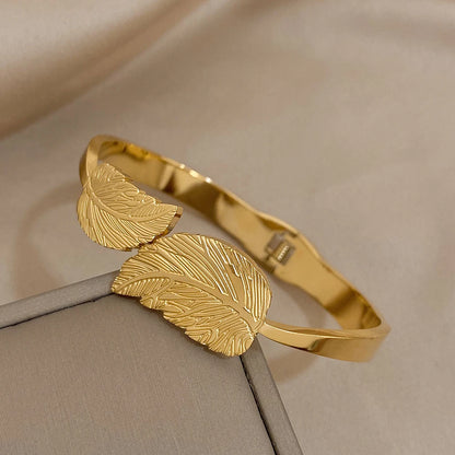 Greatera pulseira de aço inoxidável para mulheres, pulseiras Chunky Leaf, banhado a ouro, pulseiras de folhas de metal, jóias impermeáveis